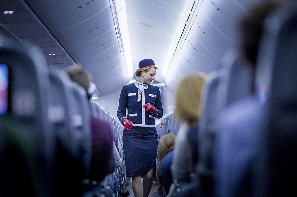 Flight_attendant